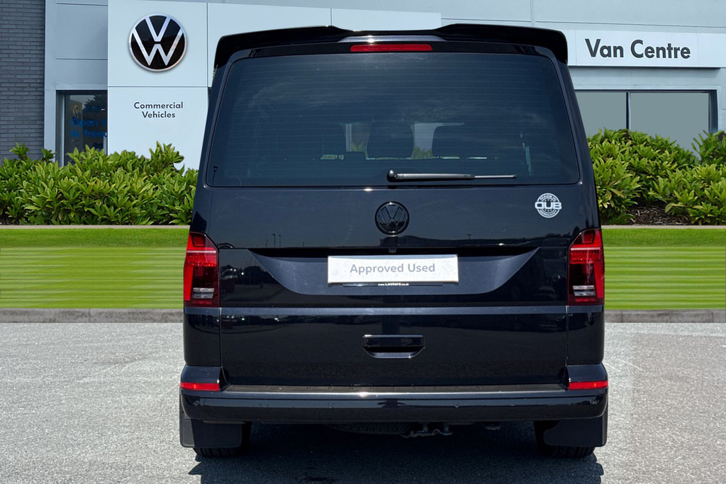 Volkswagen Transporter 2.0 Tdi 150 Highline Kombi Van Dsg Black #4