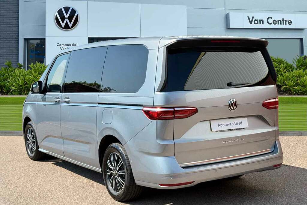 Volkswagen Multivan 2.0 Tsi Style Lwb Dsg BL75FLK Silver #2