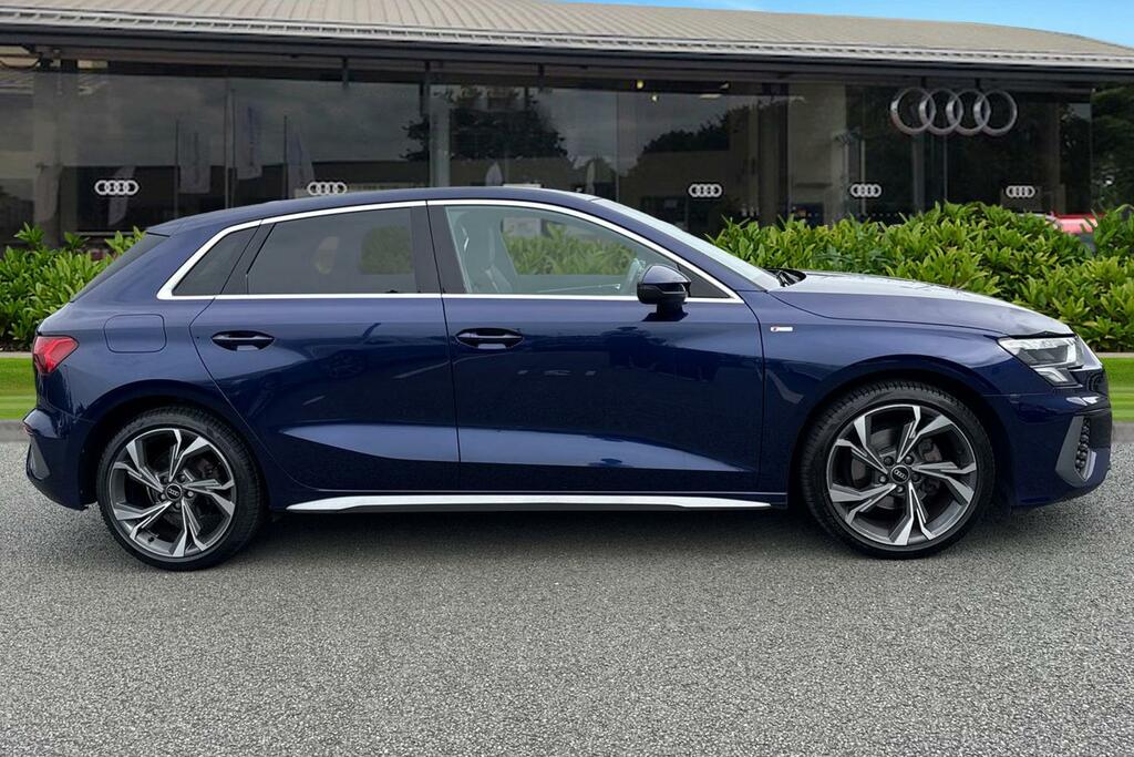 Audi A3 S Line 35 Tfsi 150 Ps 6-Speed DY72XKL Blue #3