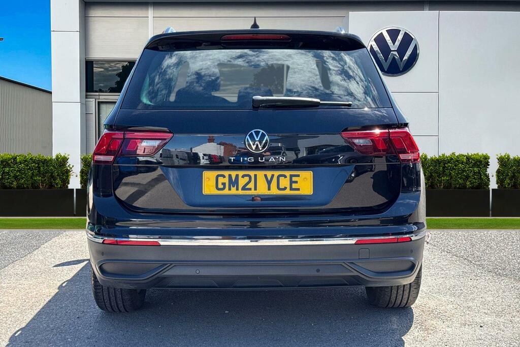 Volkswagen Tiguan 2.0 Tdi Life Dsg 1 Year Vw Warranty GM21YCE Black #4