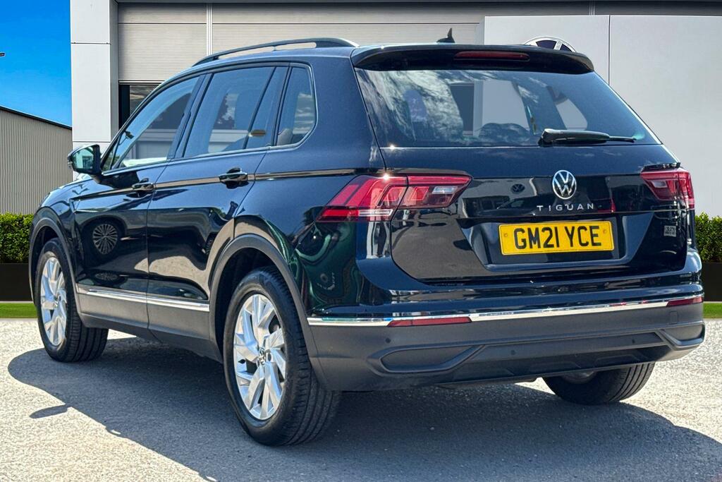 Volkswagen Tiguan 2.0 Tdi Life Dsg 1 Year Vw Warranty GM21YCE Black #2
