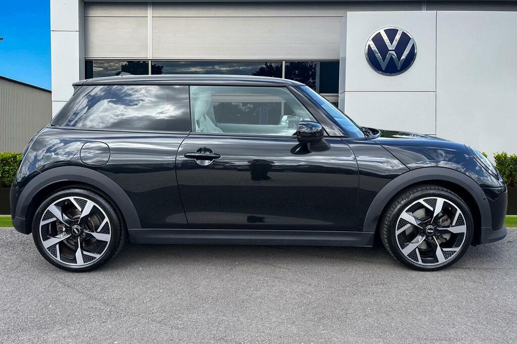 Mini Hatch 1.5C Exclusive Steptronic Euro 6 Ss MA74XBF Black #3
