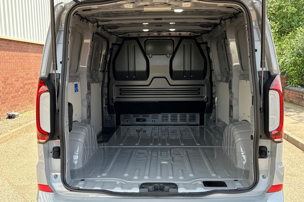 Volkswagen E-Transporter 160Kw 65Kwh 218Ps Commerce Pro Van Grey #6