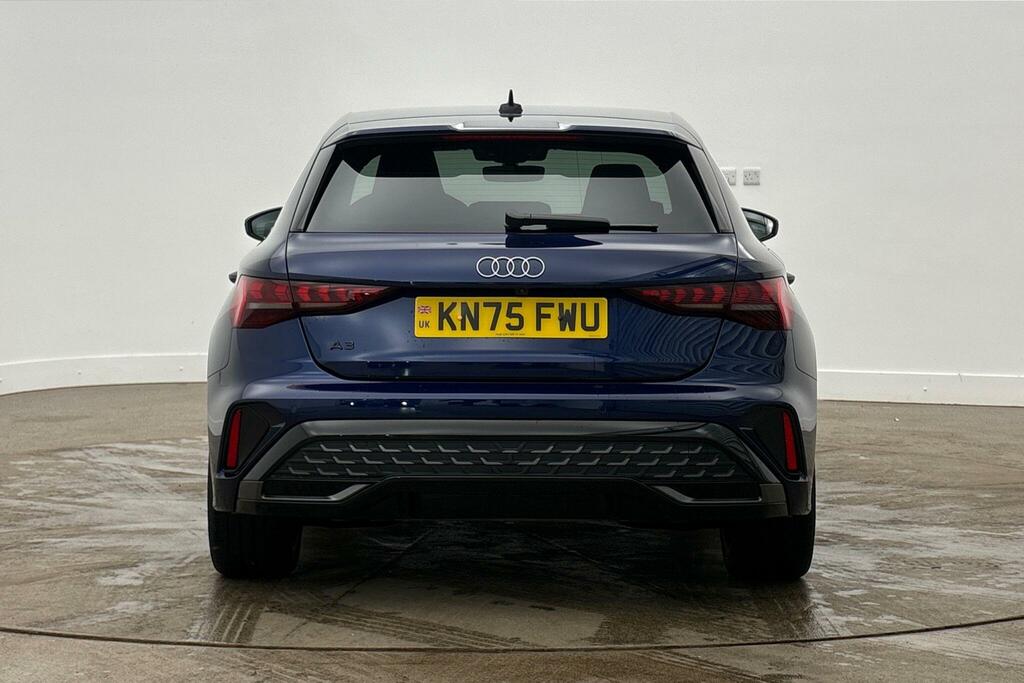 Audi A3 S Line Tfsi 150 Ps S Tronic KN75FWU Blue #4