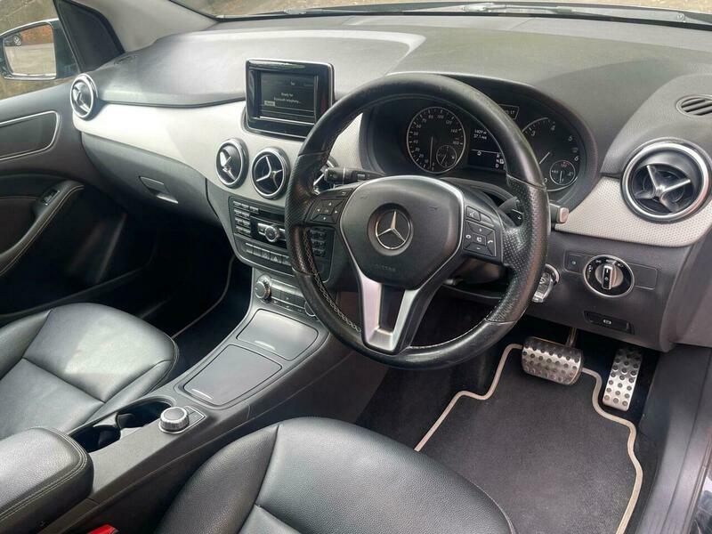 Mercedes-Benz B Class 1.8 B200 Cdi Blueefficiency BG13OTN Black #2