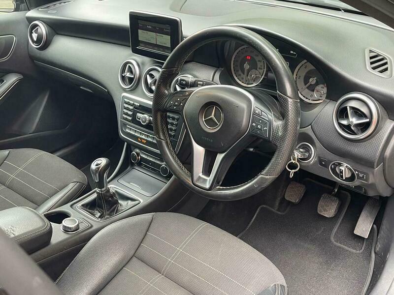 Mercedes-Benz A Class 1.5 A180 Cdi Sport MV64UJL Black #2