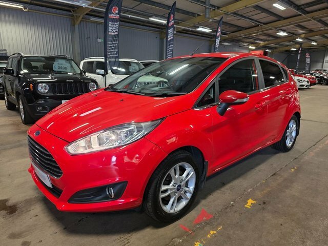 Ford Fiesta Hatchback BV15DSZ Red #3