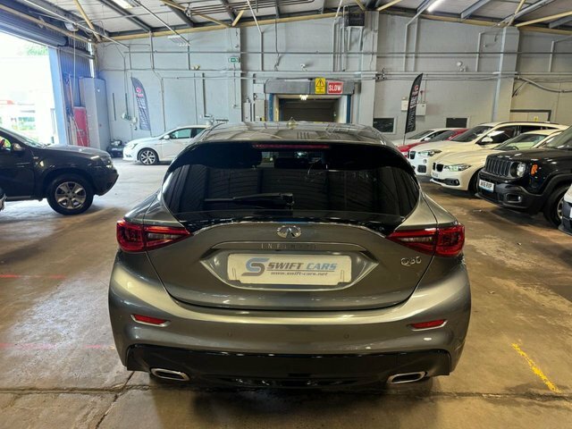 Infiniti Q30 Hatchback OW66LRU Grey #5