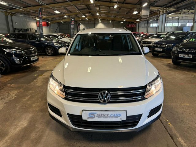 Volkswagen Tiguan Suv SN13XVB White #2