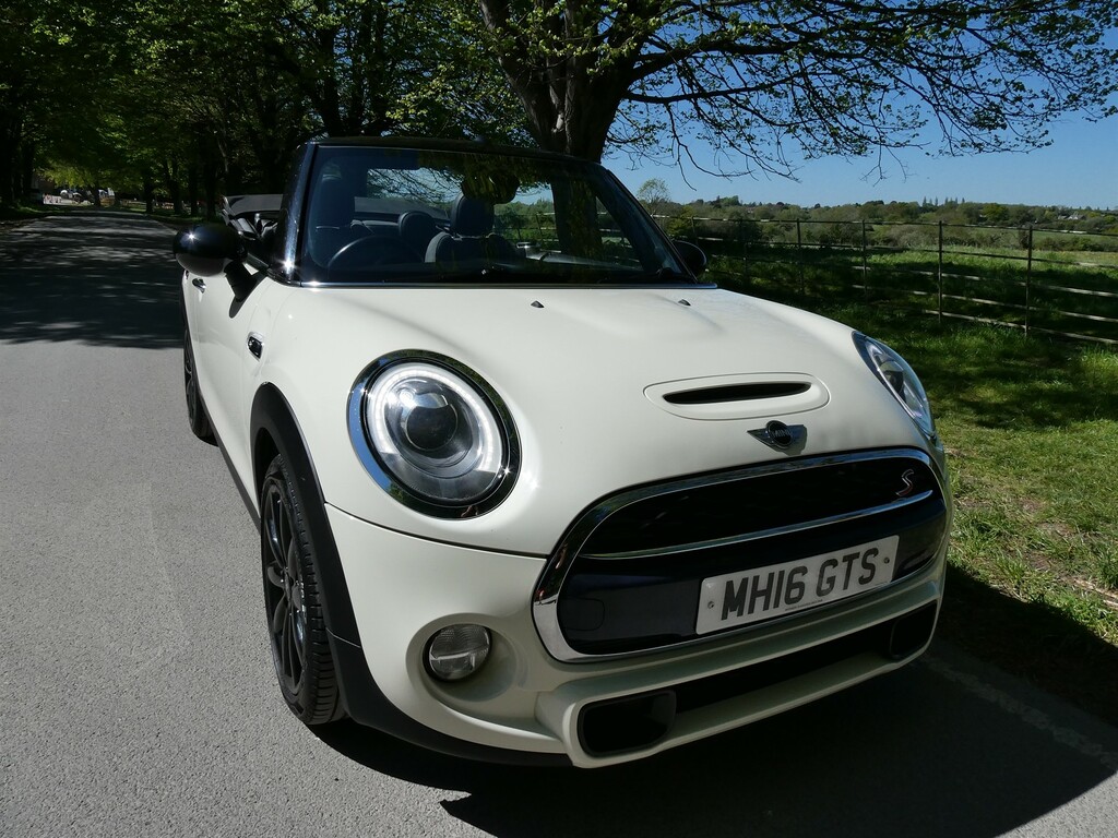 Mini Convertible 2.0 Cooper S Euro 6 Ss 192 P White