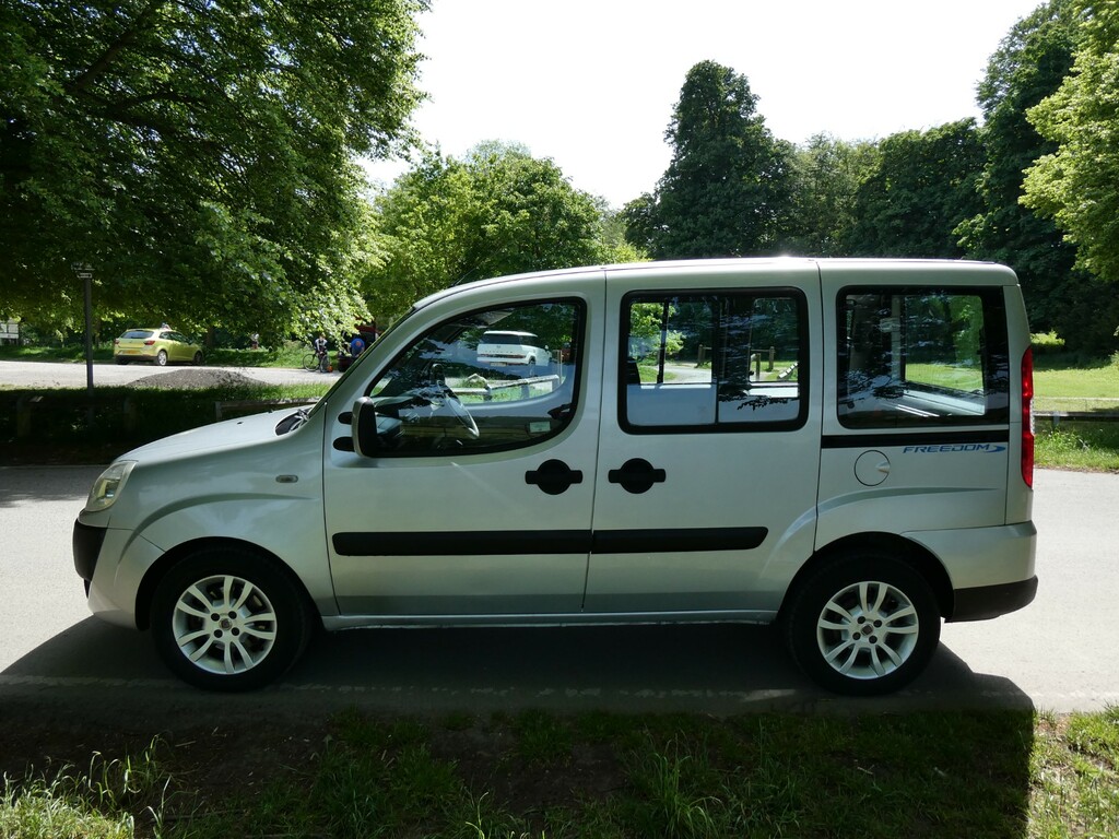 Fiat Doblo 1.4 Dynamic Estate 174 Gkm, 77 Silver #5