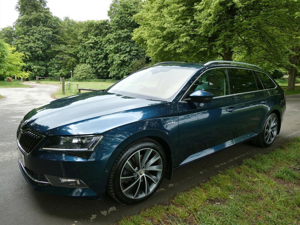 Skoda Superb 2.0 Tdi Laurin Klement Estate Dsg 4Wd Blue #3