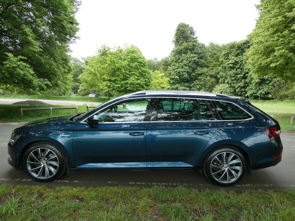 Skoda Superb 2.0 Tdi Laurin Klement Estate Dsg 4Wd Blue #6
