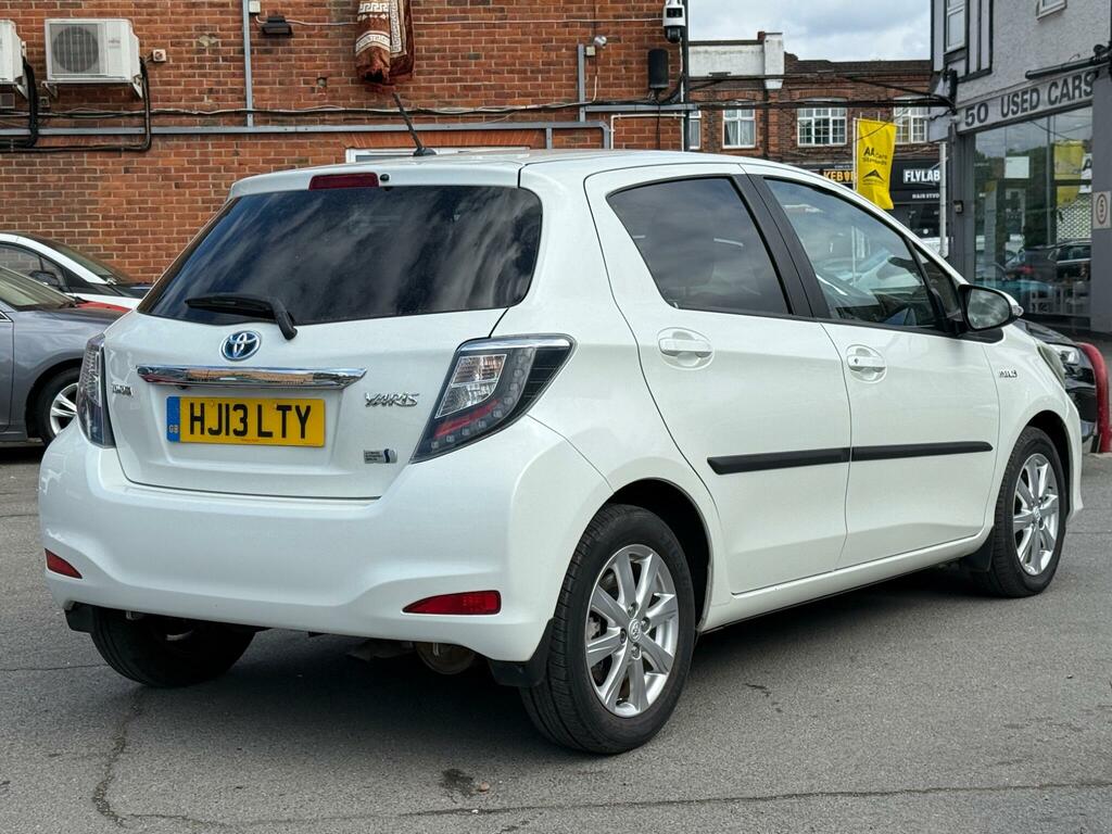 Toyota Yaris 1.5 Vvt-h T4 Cvt Euro 5 HJ13LTY White #5