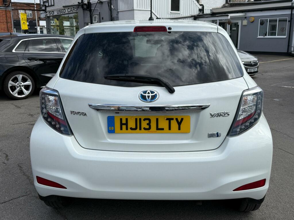 Toyota Yaris 1.5 Vvt-h T4 Cvt Euro 5 HJ13LTY White #4