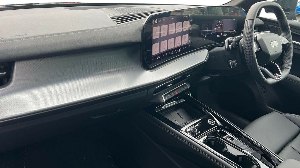 Audi Q3 1.5 Tfsi S Line S Tronic CX75TUV Black #2