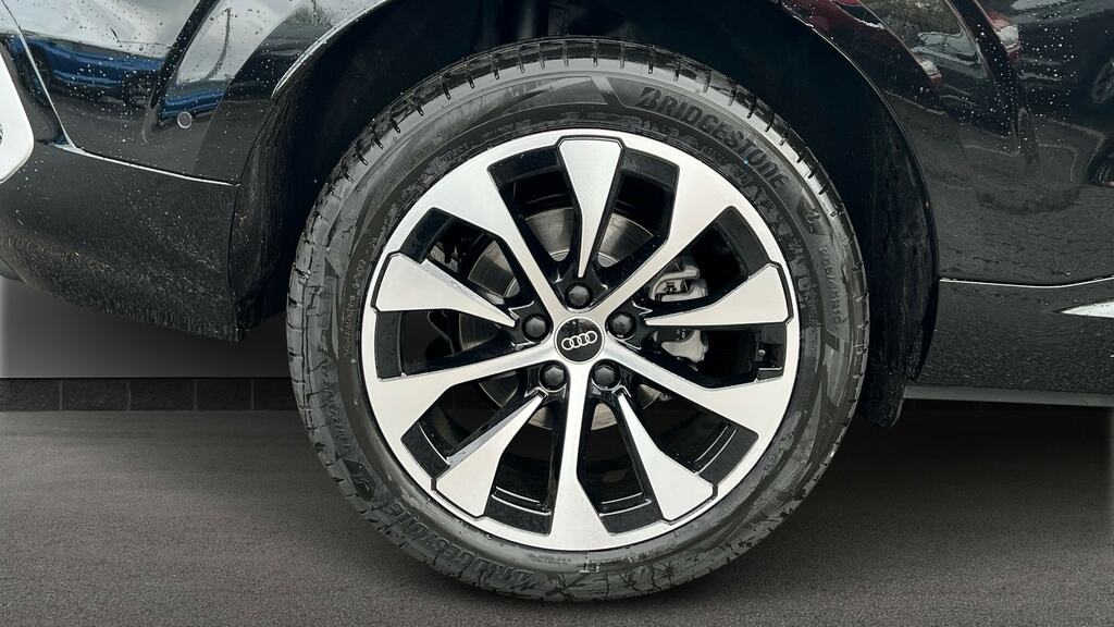 Audi Q3 1.5 Tfsi S Line S Tronic CX75TUV Black #5