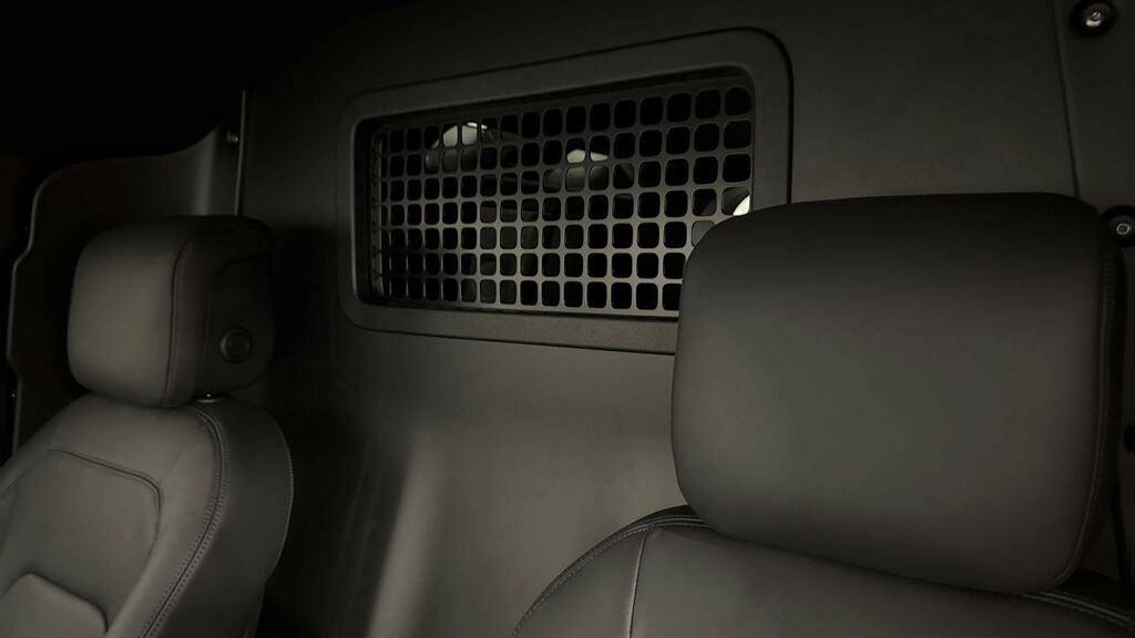 Land Rover Defender 110 3.0 D350 Hard Top X-dynamic Hse LB75YON Black #4