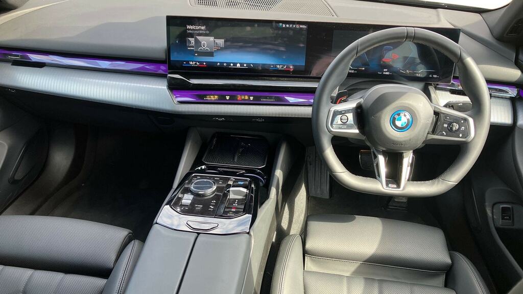 BMW i5 250Kw Edrive40 M Sport 84Kwh 22Kwch VN75FYM Black #4