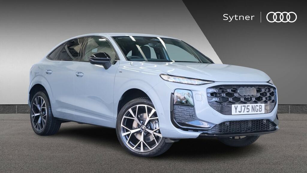Audi Q3 1.5 E-hybrid Launch Edition S Tronic Grey