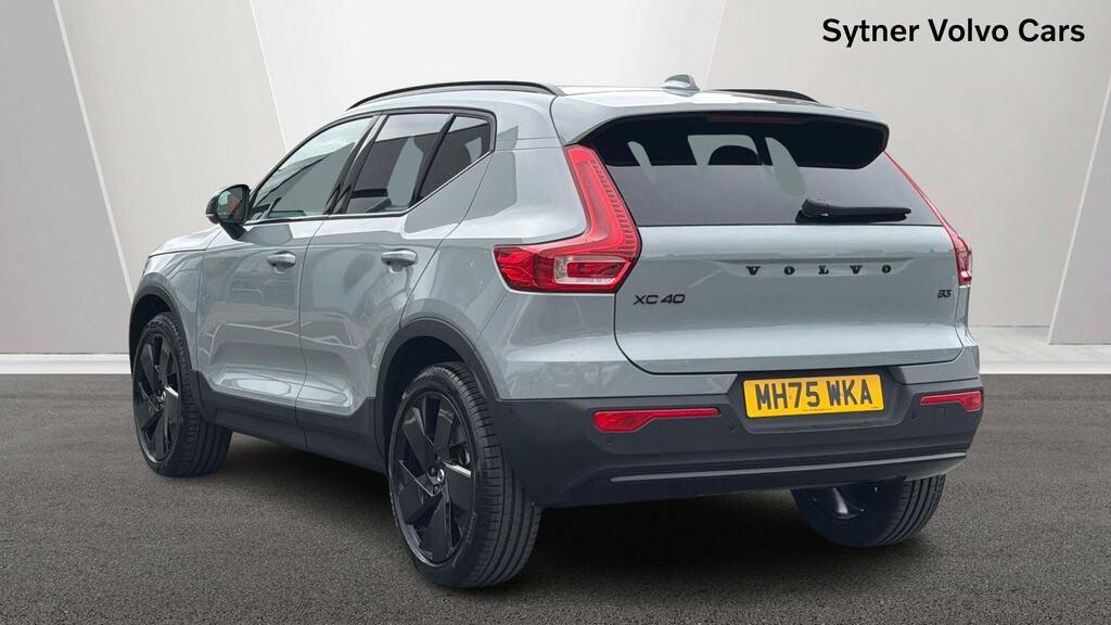 Volvo XC40 2.0 B3p Plus Pro Black Edition MH75WKA Grey #2