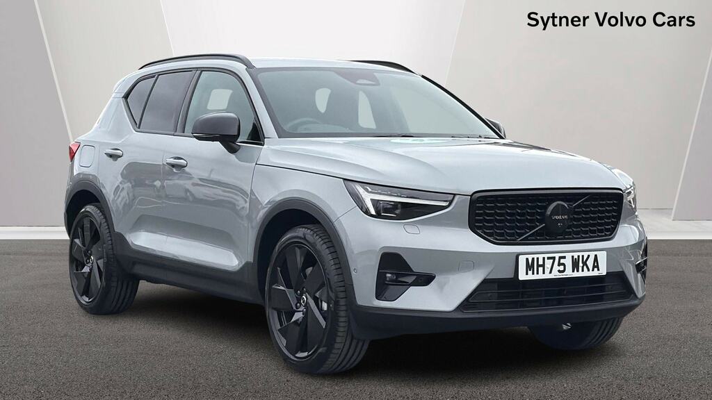 Volvo XC40 2.0 B3p Plus Pro Black Edition Grey