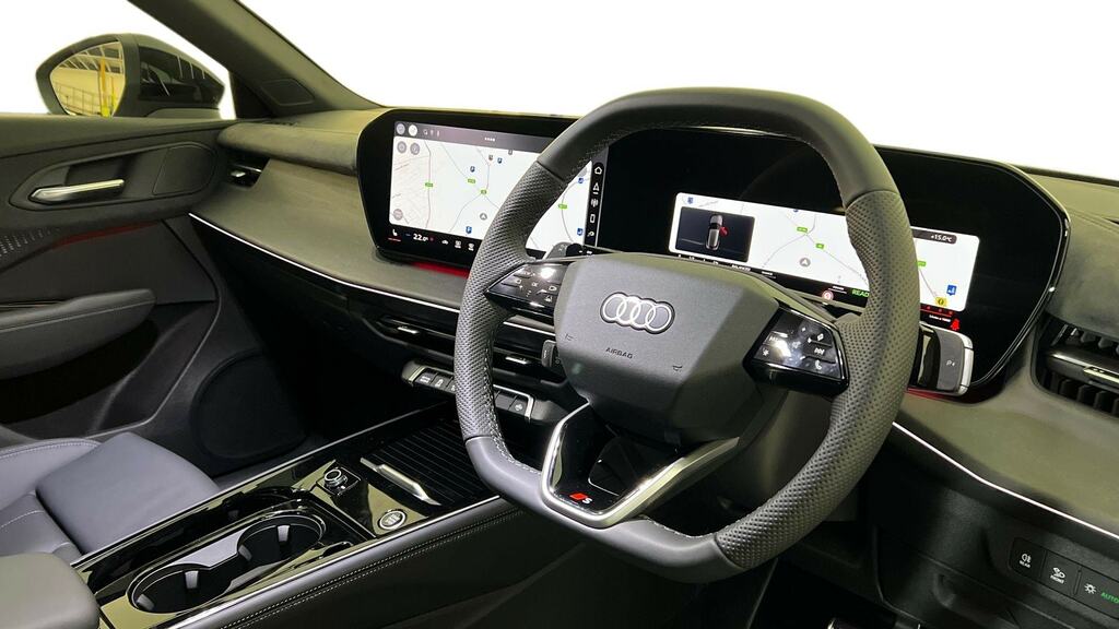 Audi Q3 1.5 E-hybrid Launch Edition S Tronic YL75JWK Grey #6