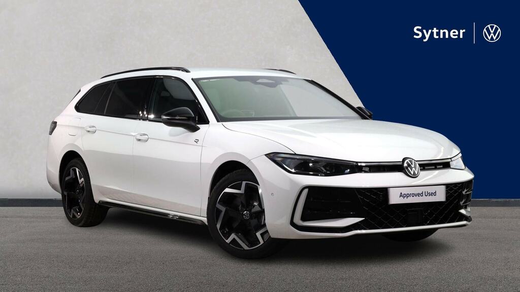 Volkswagen Passat 1.5 Tsi Ehybrid 272 R-line Dsg White