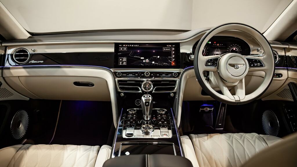 Bentley Flying Spur 4.0 V8 Hybrid Azure Blackline MX26XFS Silver #4