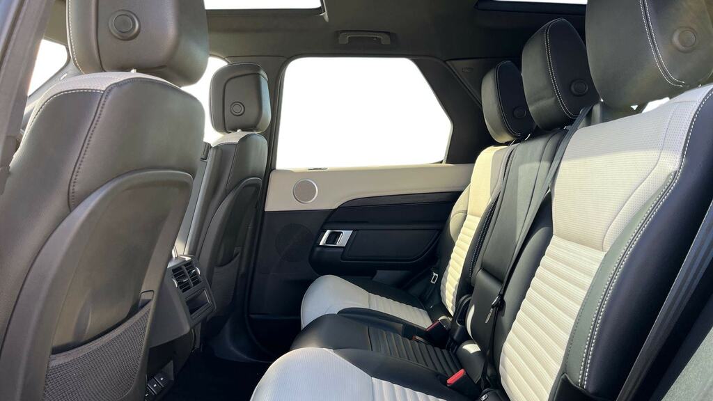 Land Rover Discovery 3.0 D300 R-dynamic Se CU73SZN Grey #4
