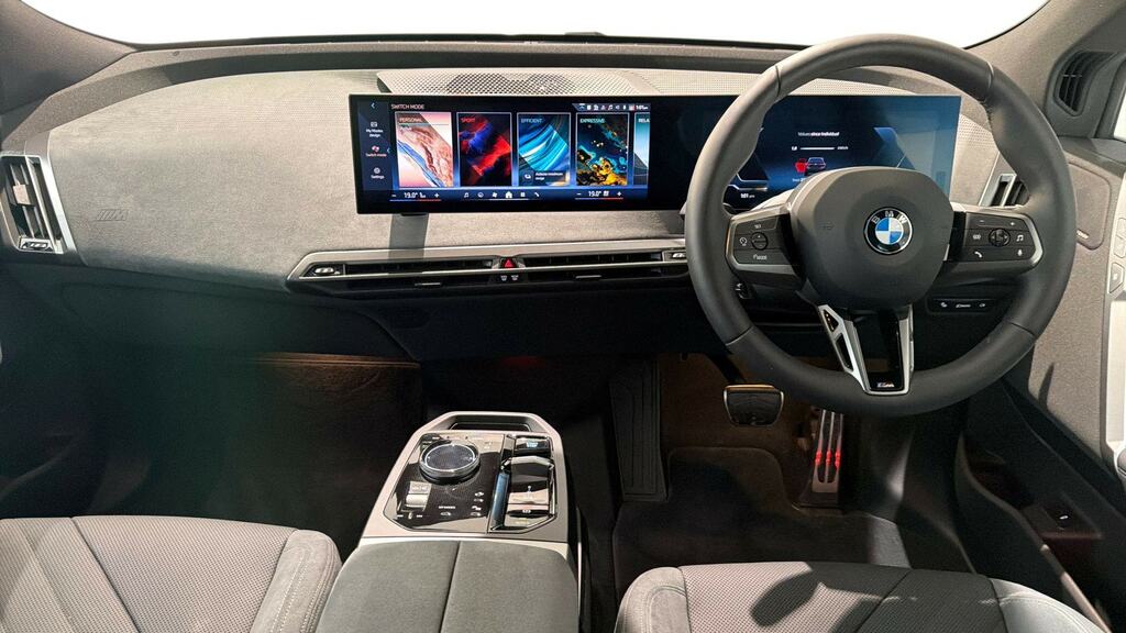 BMW iX 400Kw Xdr60 M Sport 112Kwh Techskypro CU26FKF Black #4