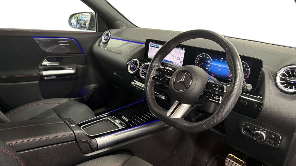 Mercedes-Benz GLA Class Gla 200 Amg Line Executive Grey #3