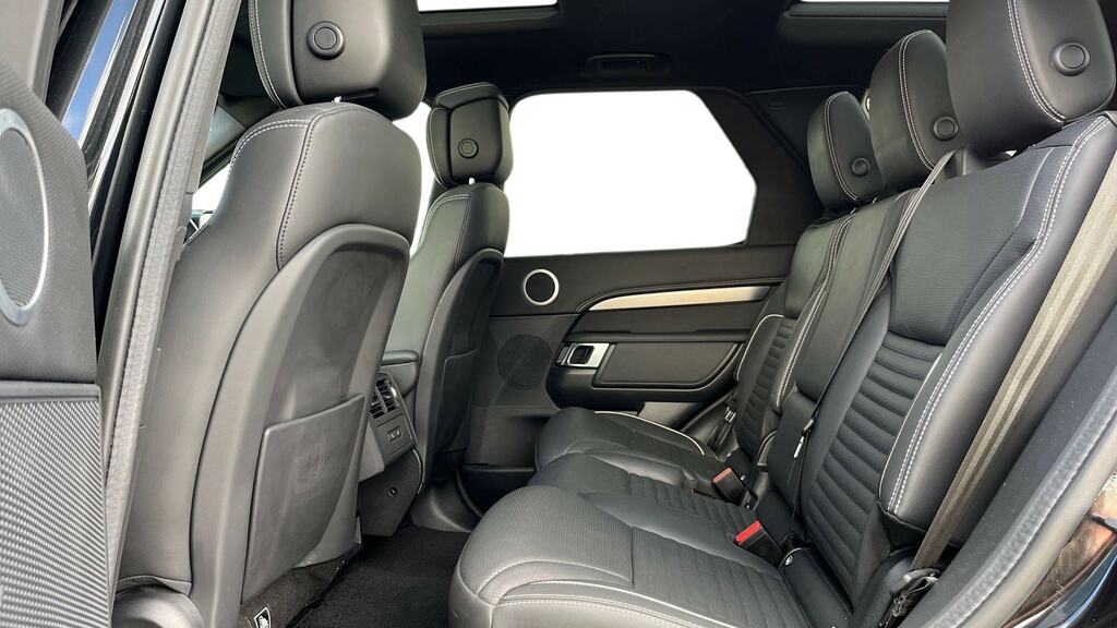 Land Rover Discovery 3.0 D300 R-dynamic Hse KR23BEJ Black #4