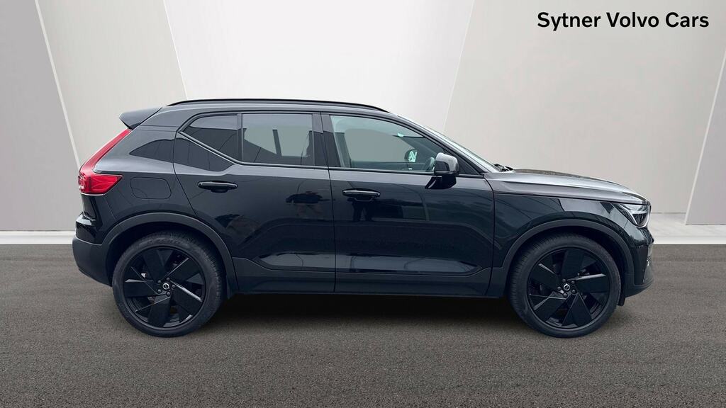 Volvo XC40 2.0 B3p Plus Black Edition RV25XAA Black #3