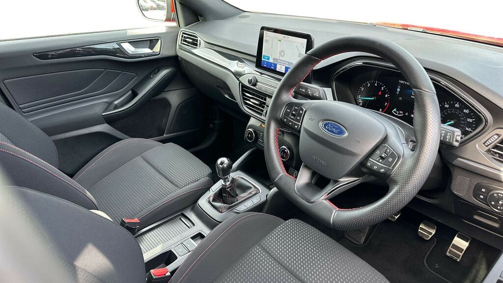 Ford Focus 1.0 Ecoboost 125 St-line NX68OAP Red #3