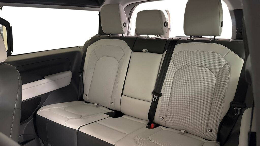 Land Rover Defender 90 3.0 D250 X-dynamic Se 90 NK25WLW White #4