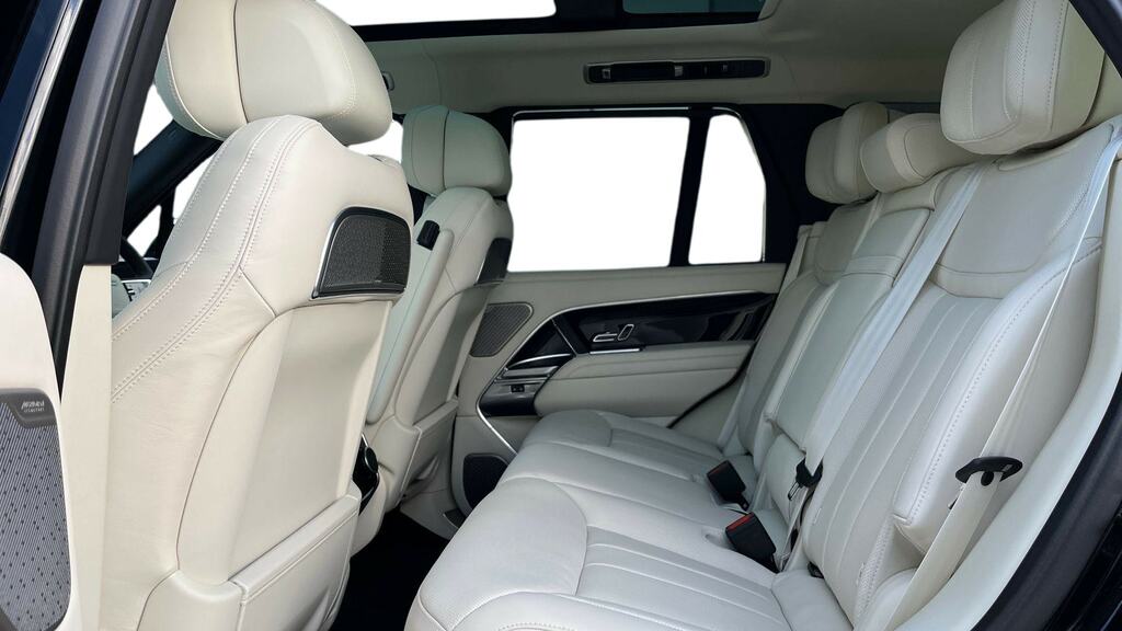 Land Rover Range Rover 3.0 D300 MX75XGF Black #4