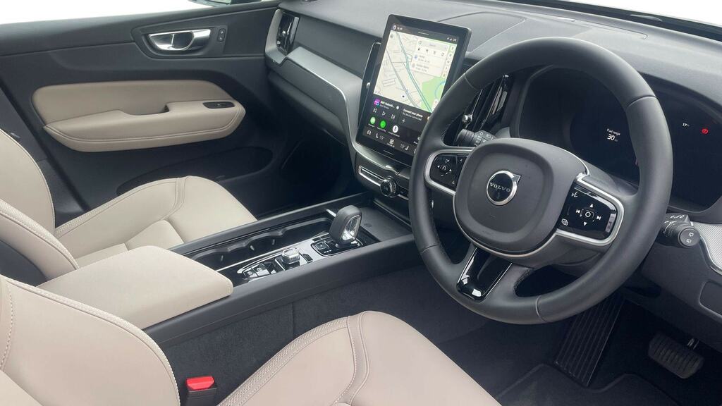 Volvo XC60 2.0 B5p Core Awd Geartronic MA26ENL Green #5
