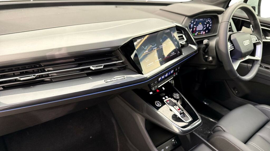 Audi Q4 E Tron 150Kw 40 63Kwh S Line Leather CX26HRZ White #2
