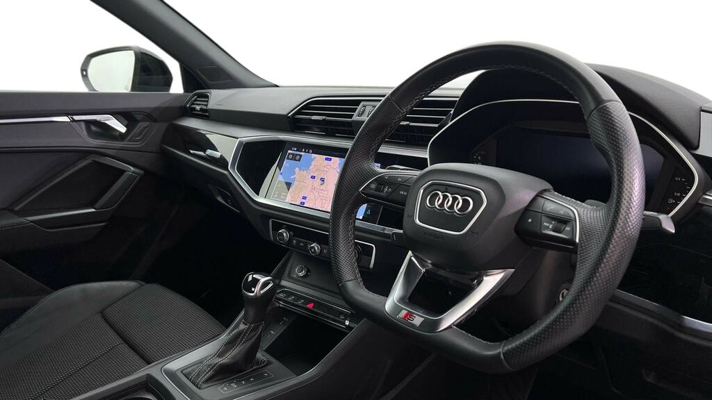 Audi Q3 35 Tfsi Black Edition S Tronic FL23NKX White #6