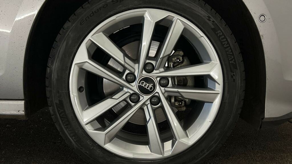 Audi A3 30 Tfsi Sport S Tronic Comfortsound RJ23DFP Silver #5