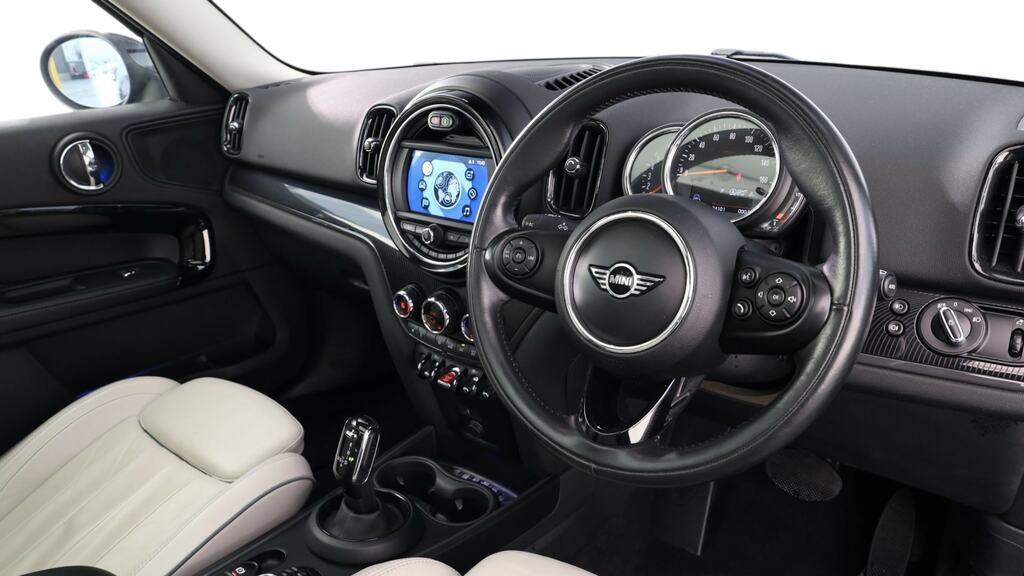 Mini Countryman 2.0 Cooper D Mini Yours Chili Pack Black #6