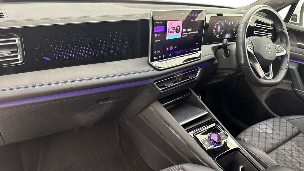 Volkswagen Tiguan 1.5 Etsi 150 R-line Dsg CX74NNC White #2
