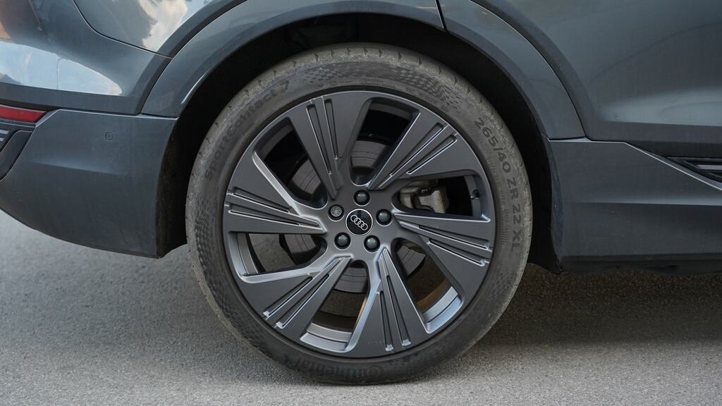 Audi Q8 e tron 300Kw 55 Quattro 114Kwh Vorsprung AJ23DFK Grey #5