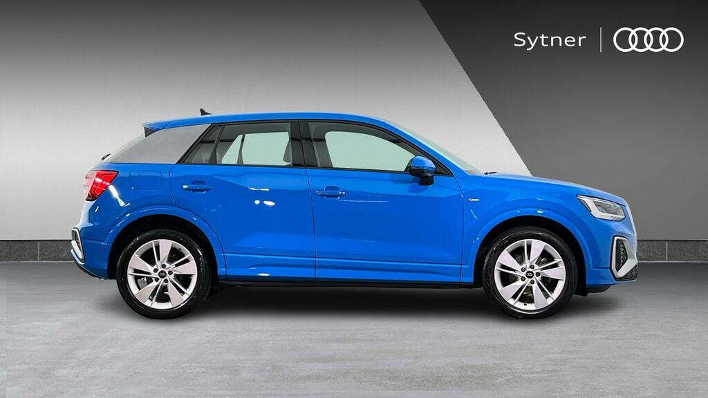 Audi Q2 30 Tfsi S Line FG22HWR Blue #4