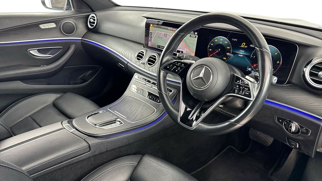 Mercedes-Benz E Class E220d 200 Amg Line Premium 9G-tronic KN23WNU Blue #3