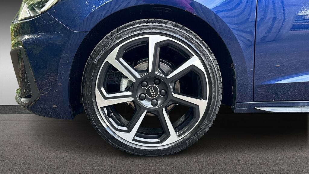 Audi A1 35 Tfsi Black Edition S Tronic CX75HKC Blue #5