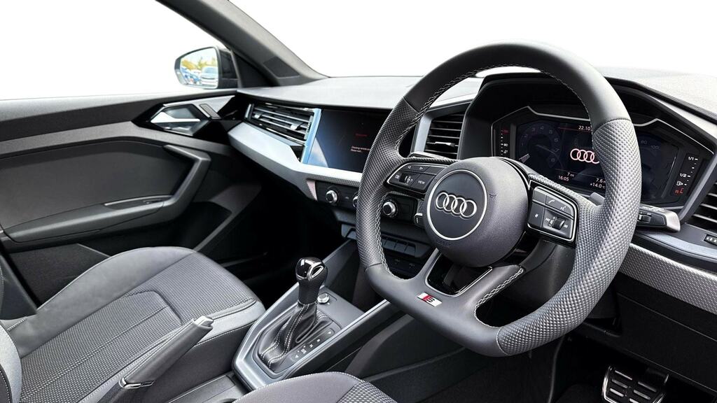 Audi A1 35 Tfsi Black Edition S Tronic CX75HKC Blue #6