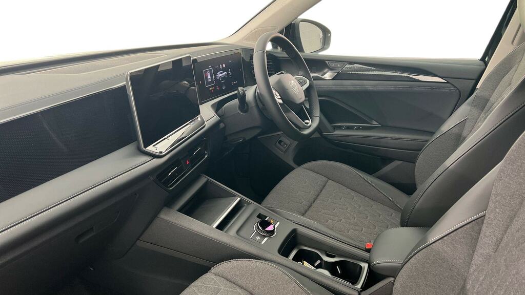 Volkswagen Tiguan 1.5 Etsi 150 Match Dsg CX26LJA Black #2