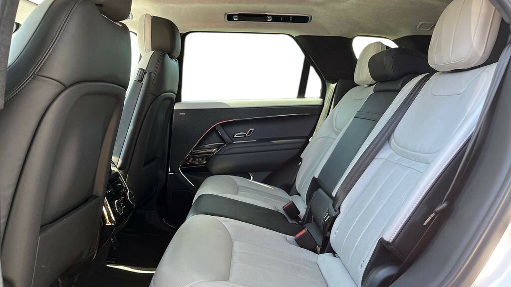 Land Rover Range Rover Sport 3.0 P550e L17PCG White #4